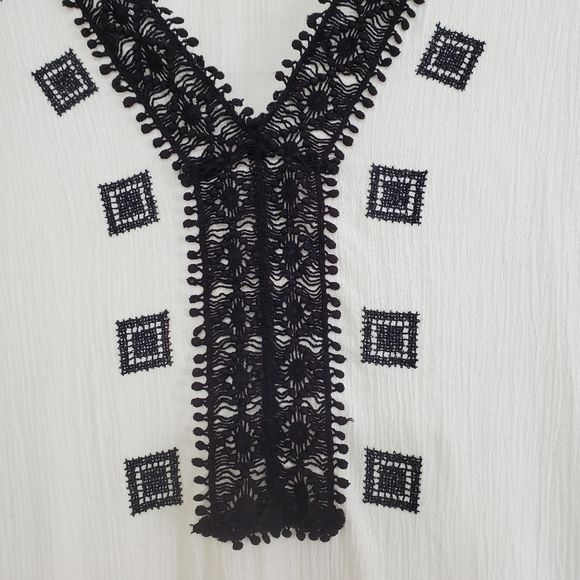 Michael Kors Embroidered Gauze V-neck Tunic with Crochet Trim, Size Small - Picture 6 of 8